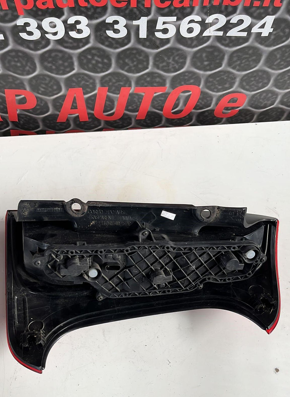 Fanale posteriore SX a LED integrato nel portellone FIAT Panda 3° Serie