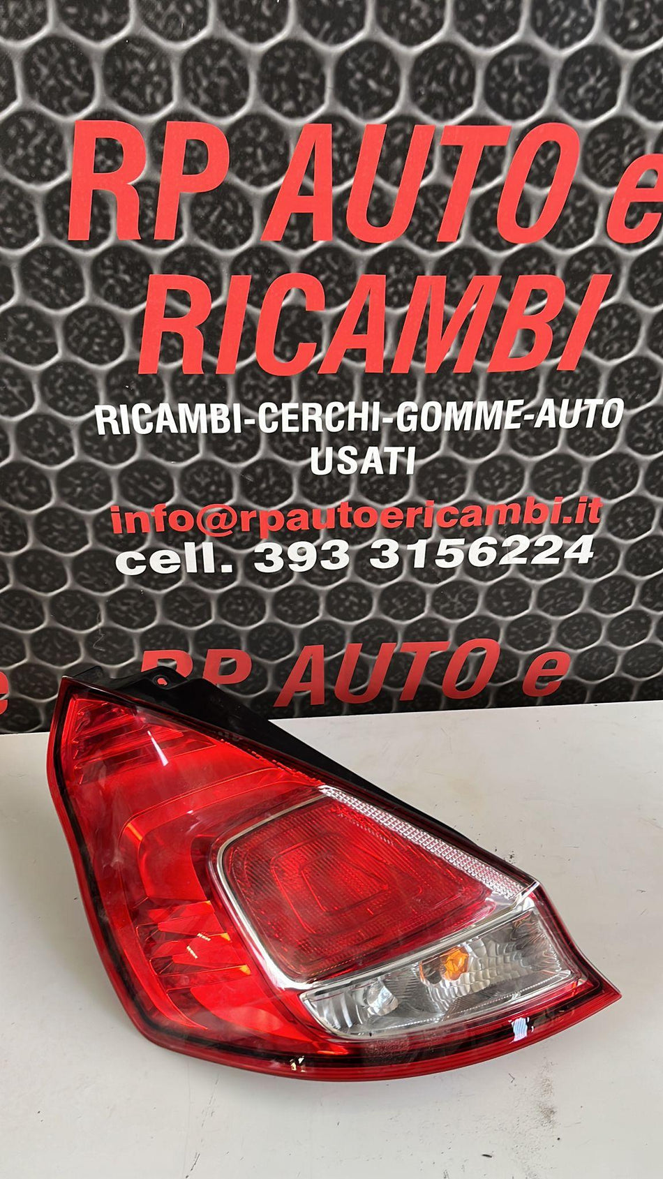 Fanale posteriore SX a LED integrato nel portellone FORD Fiesta 6° Serie Restyling