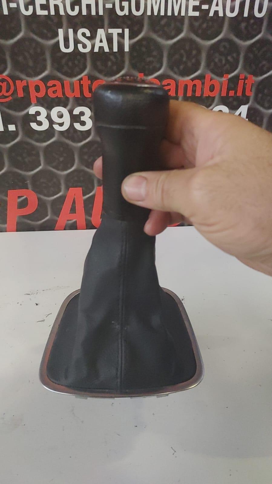 Pomello con cuffia cambio VOLKSWAGEN Polo 5° Serie