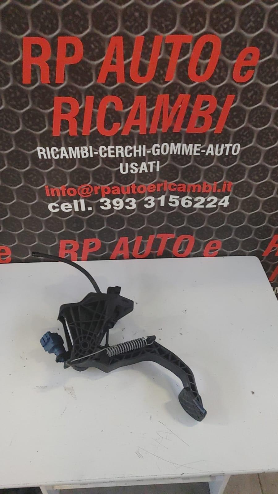 Pedale frizione VOLKSWAGEN Polo 5° Serie