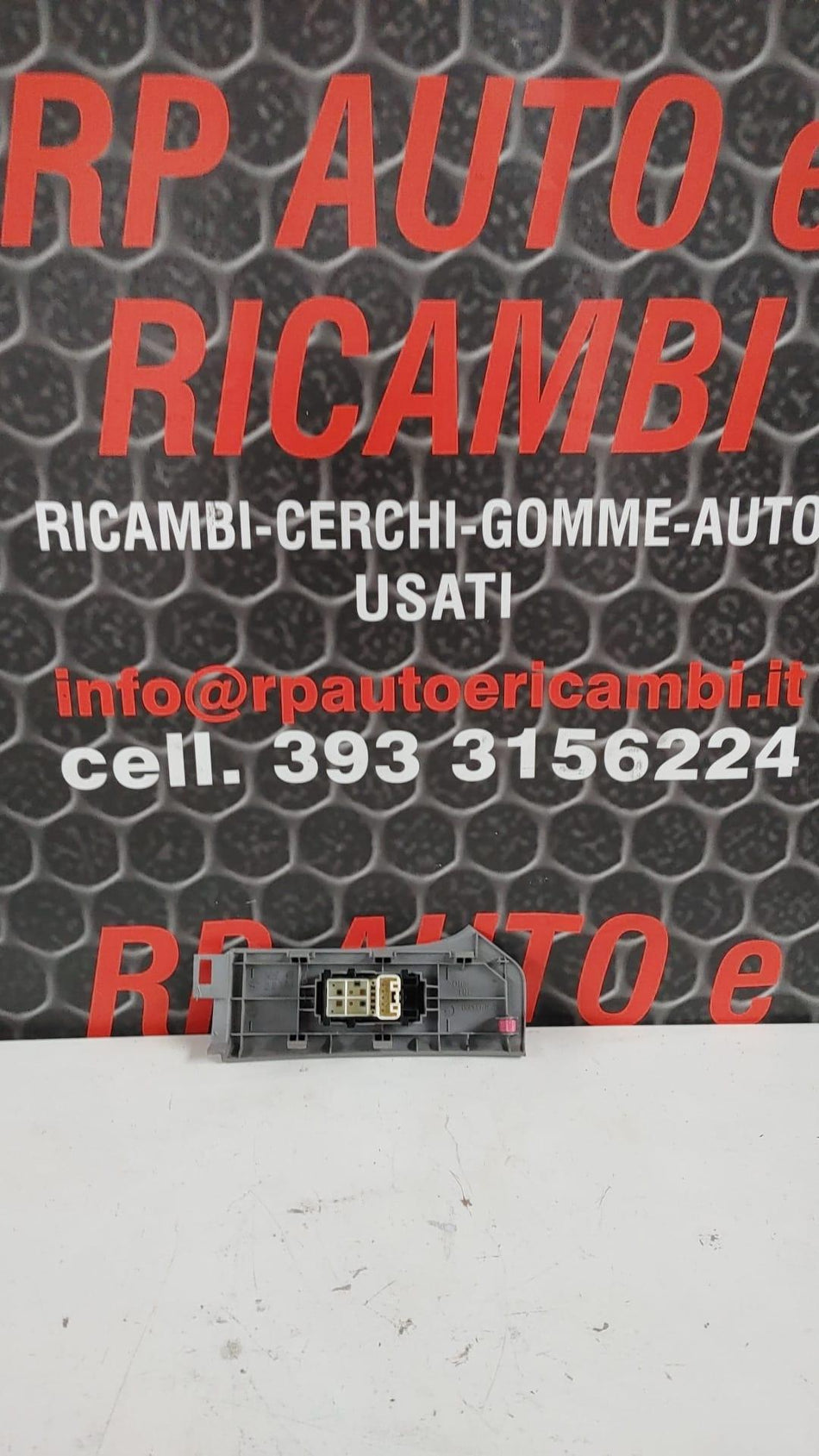Pulsante alzavetro anteriore dx TOYOTA Yaris Serie (14>16)