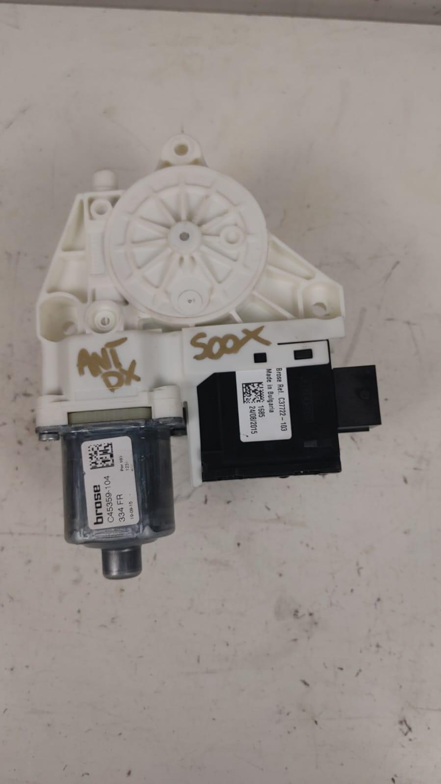 Motorino Alzavetro anteriore destra FIAT 500 X Serie (15>)