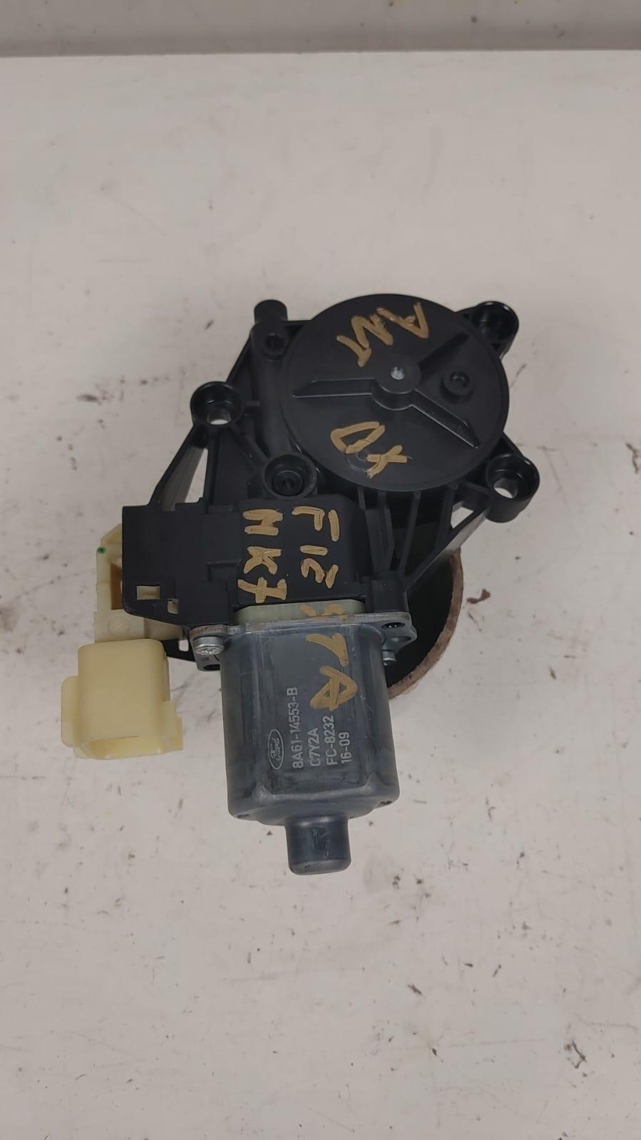 Motorino Alzavetro anteriore destra FORD Fiesta 6° Serie