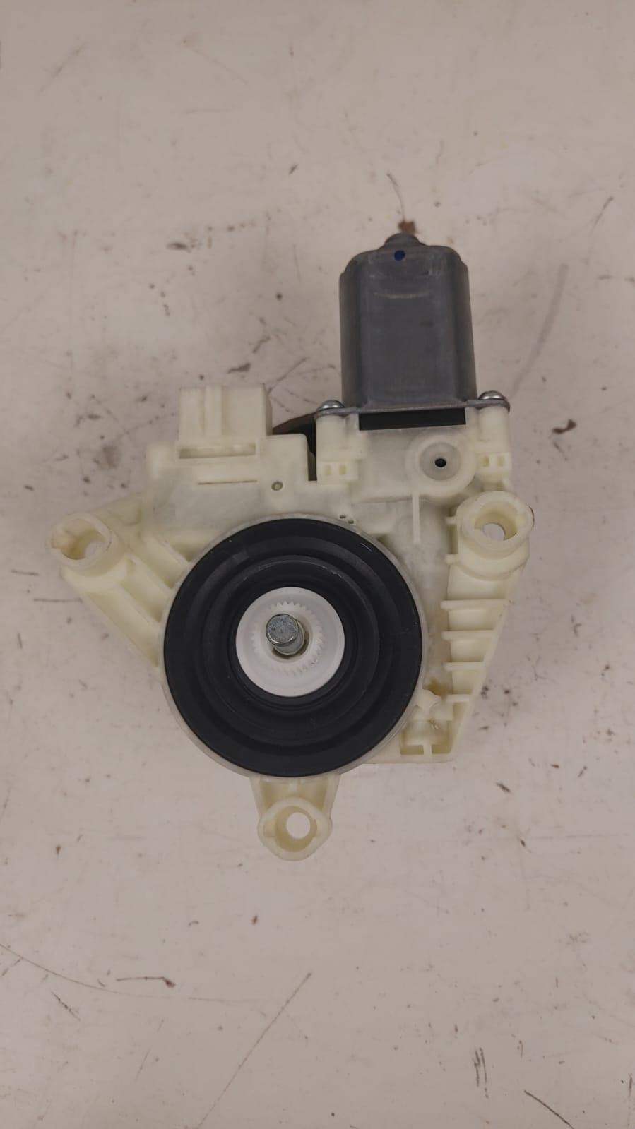 Motorino Alzavetro Anteriore Sinistro MERCEDES Classe C (W205) (2013-)