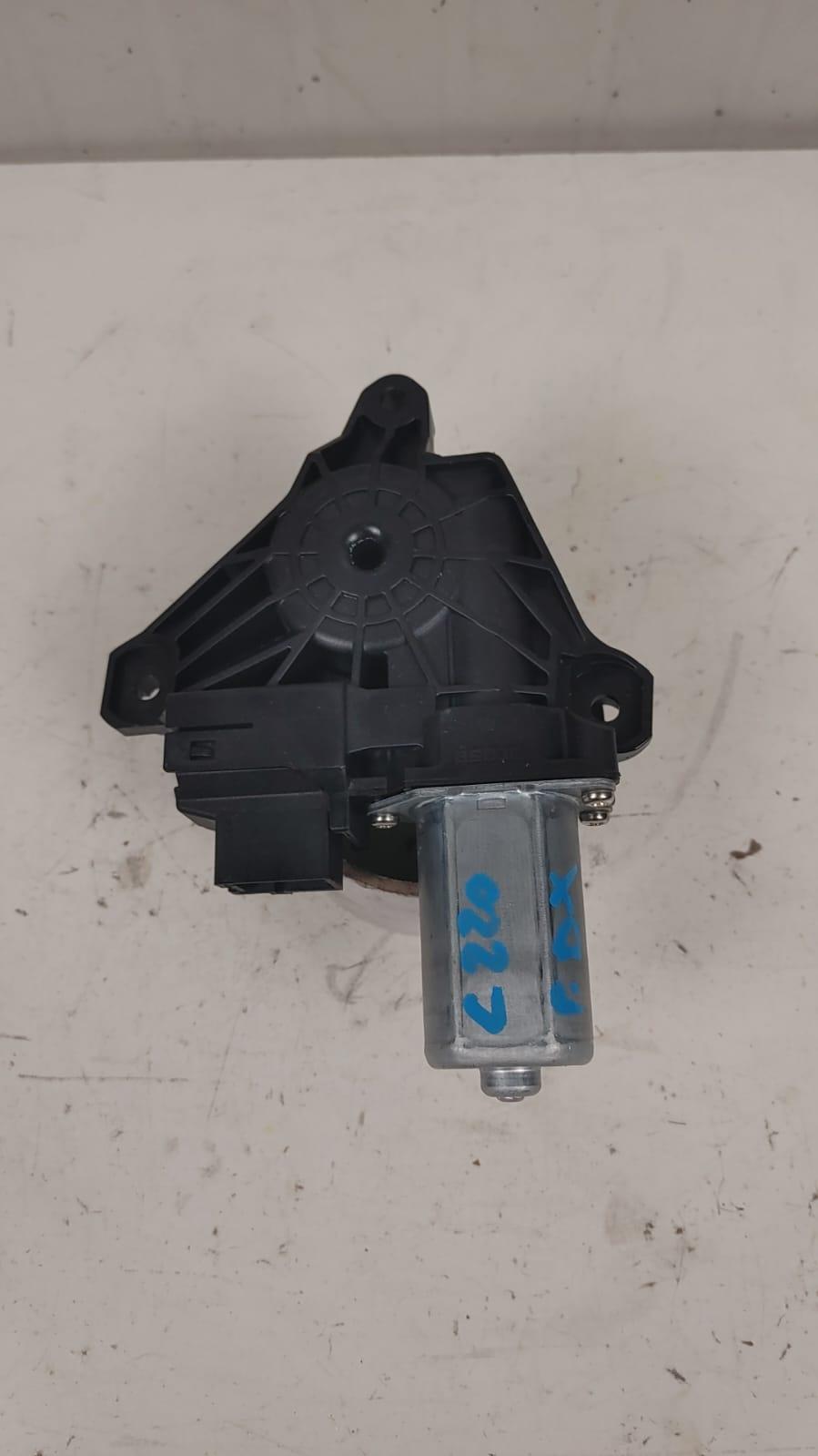 Motorino Alzavetro posteriore destra MERCEDES Classe C (W205) (2013-)