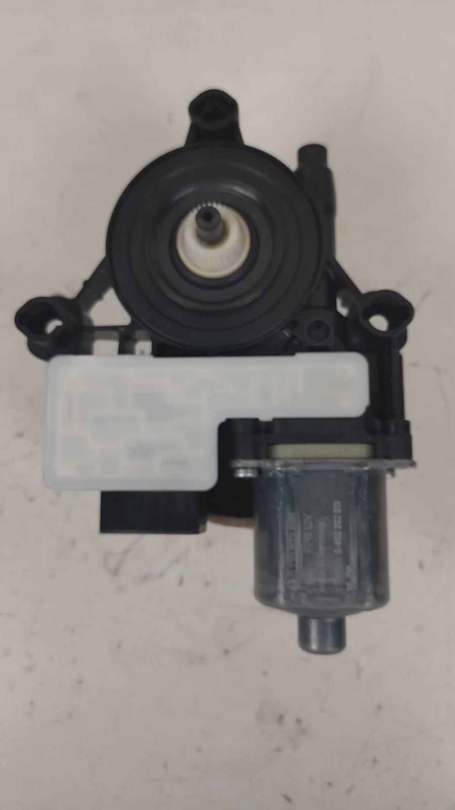 Motorino Alzavetro Posteriore Sinistro VOLKSWAGEN Golf 7 Sportsvan (14>)