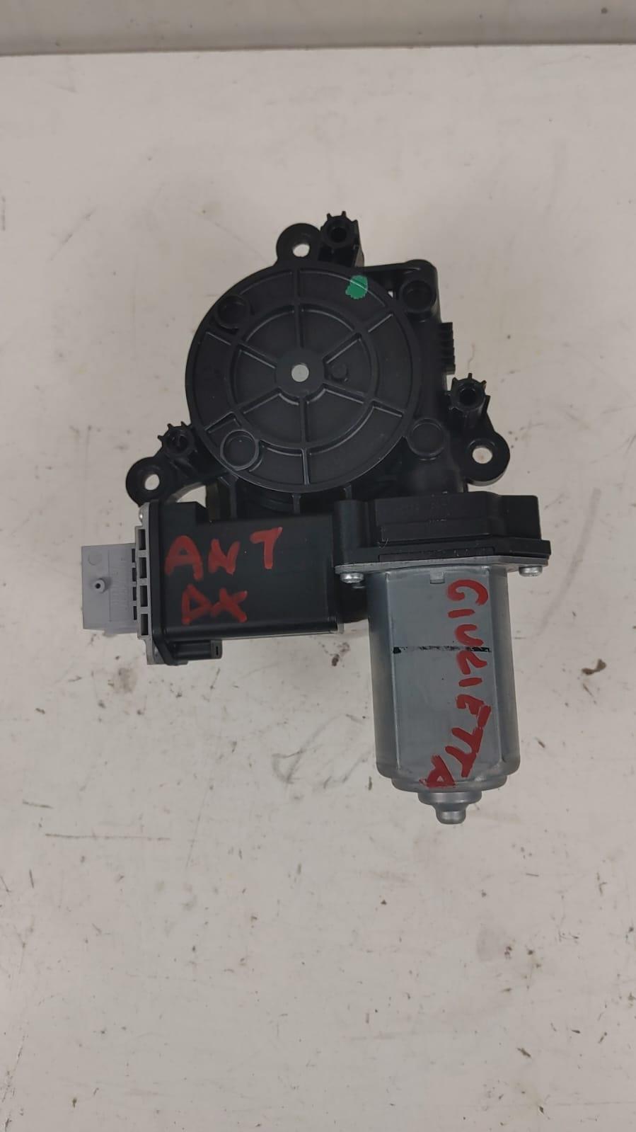 Motorino Alzavetro anteriore destra ALFA ROMEO Giulietta Serie (940_) (13>)