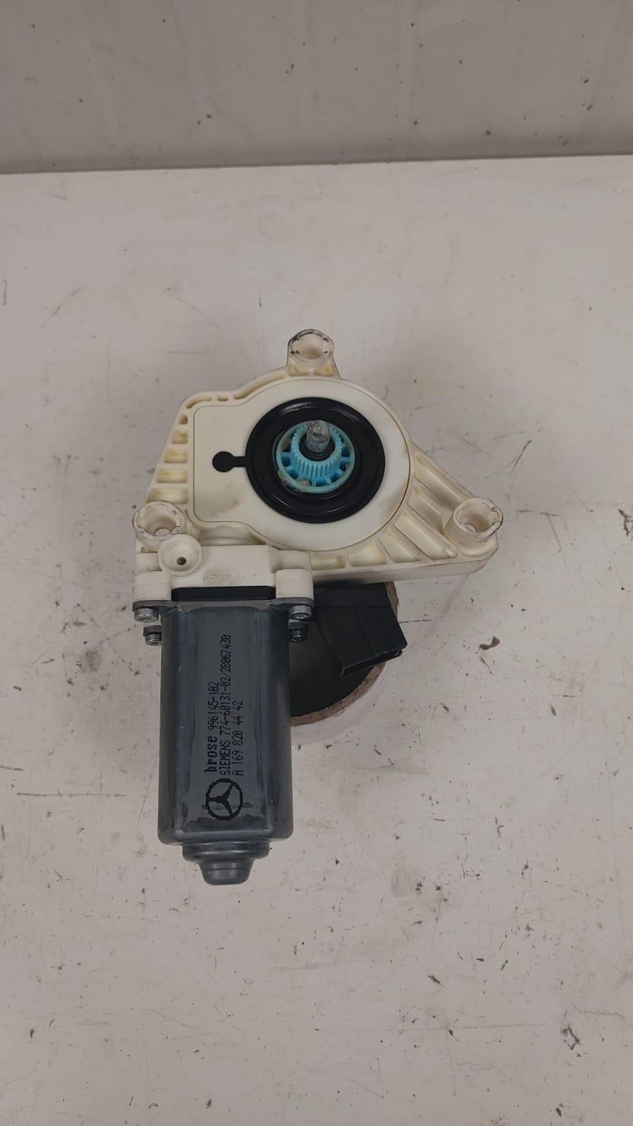 Motorino Alzavetro anteriore destra MERCEDES Classe B W245 1° Serie