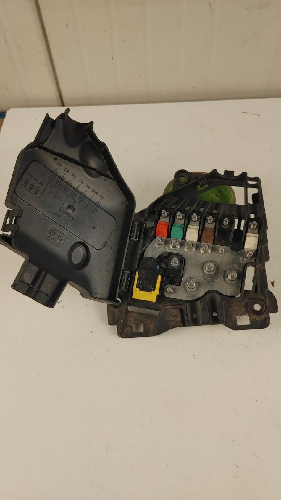 box contenitore porta fusibili CITROEN DS3 Cabrio (13>)