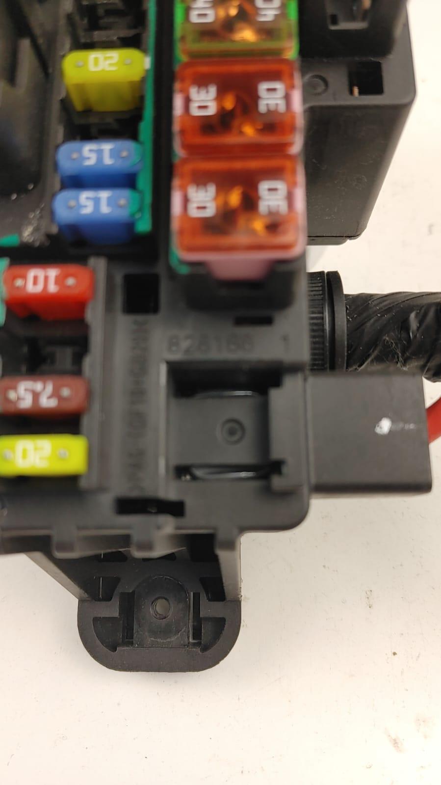 box contenitore porta fusibili OPEL Mokka X (16>)
