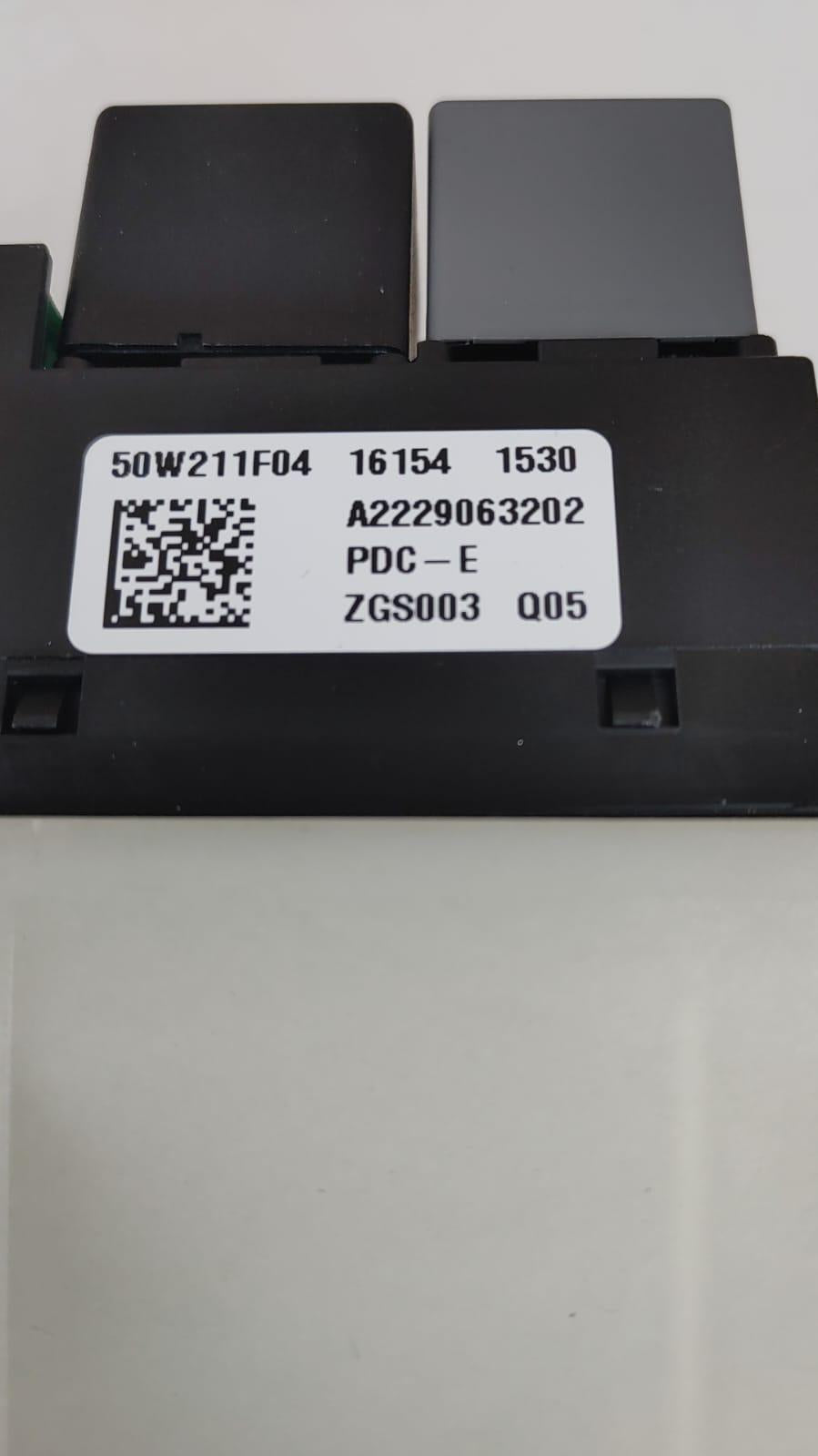 box contenitore porta fusibili MERCEDES Classe C S. Wagon W205