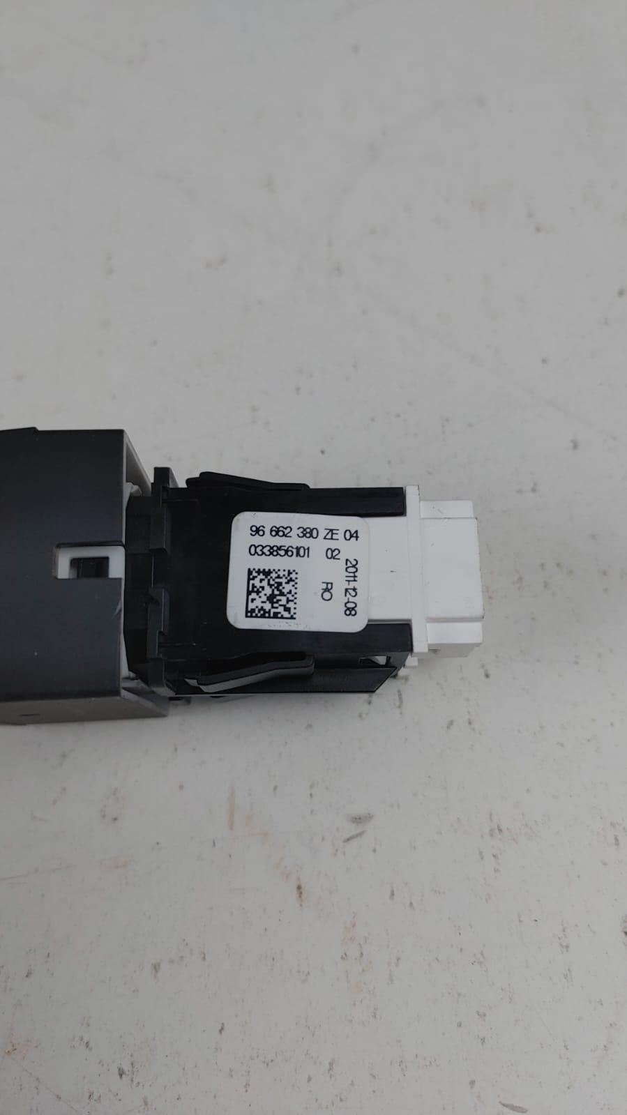 Pulsante luci di emergenza PEUGEOT 508 Berlina (10>14)