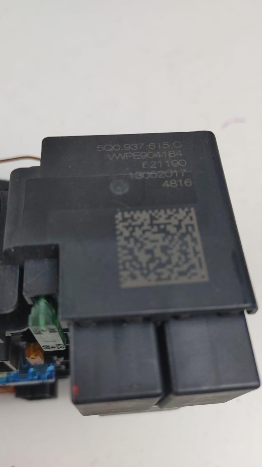 box contenitore porta fusibili VOLKSWAGEN Tiguan Serie
