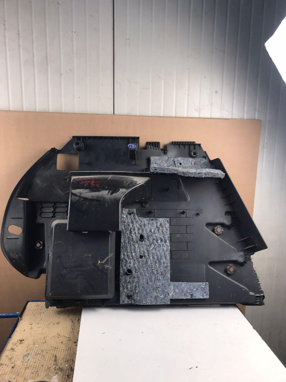 Pannello Baule Posteriore Destro PEUGEOT 3008 Serie (16>23)