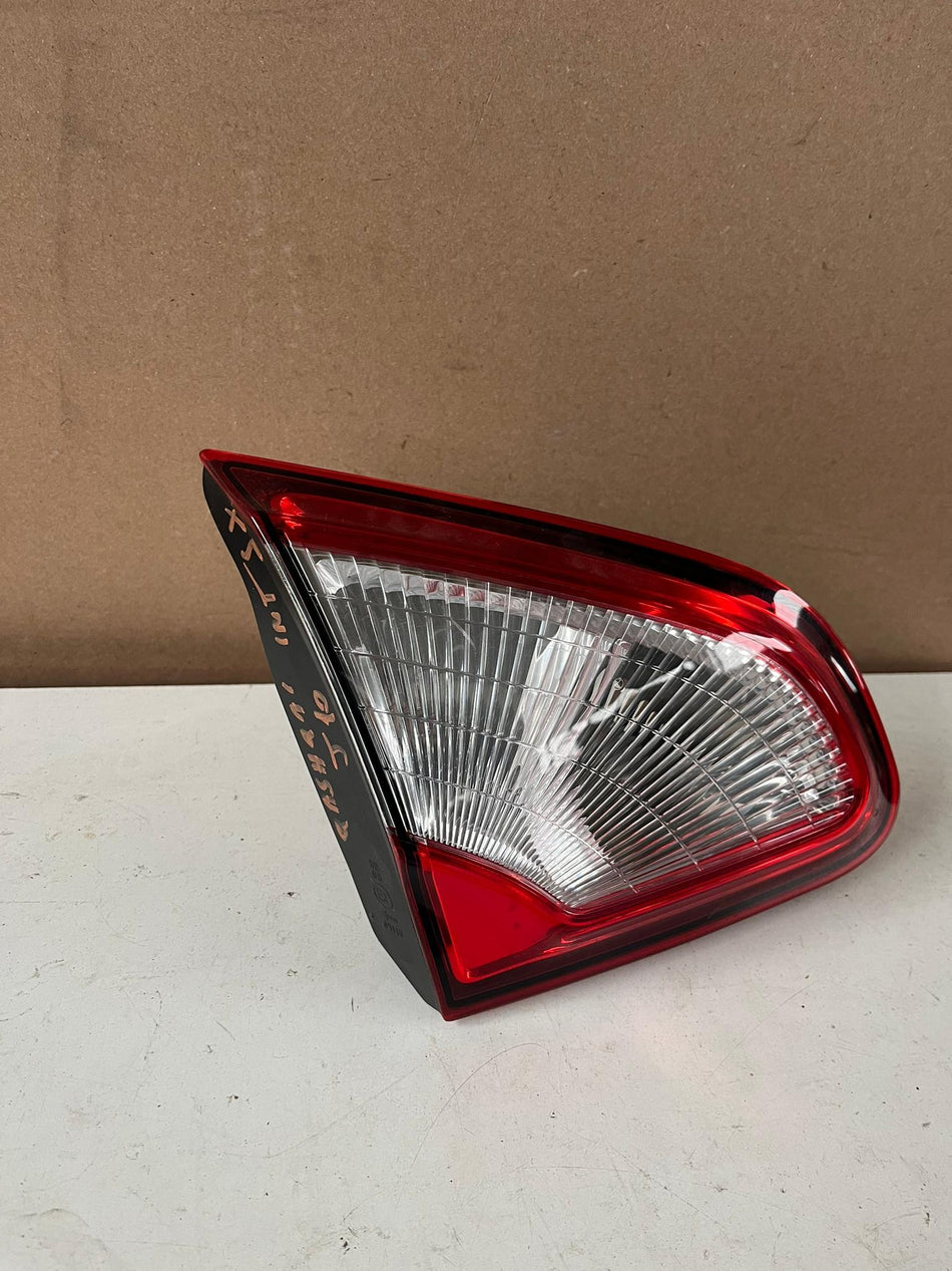 Fanale posteriore SX a LED integrato nel portellone NISSAN Qashqai +2 (JJ10) (07>18)