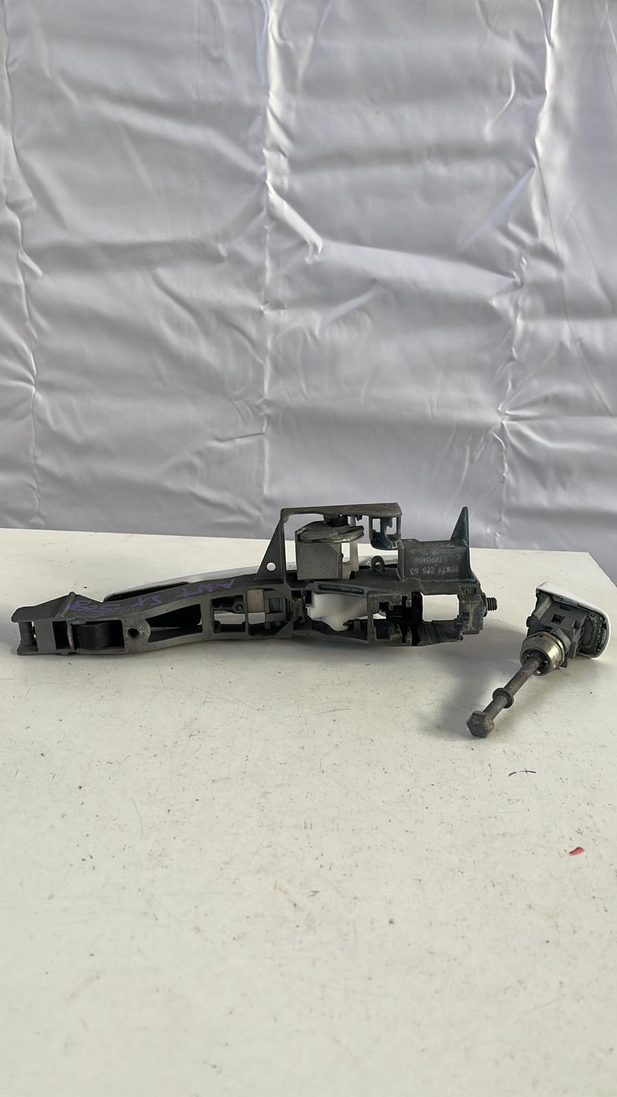 Maniglia esterna Anteriore Sinistra PEUGEOT 5008 1° Serie