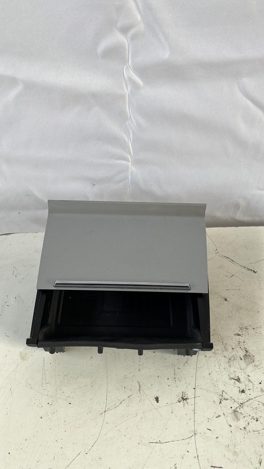 Cassetto porta oggetti superiore centrale cruscotto SKODA Octavia S.Wagon 5° Serie (5E5) (16>20)