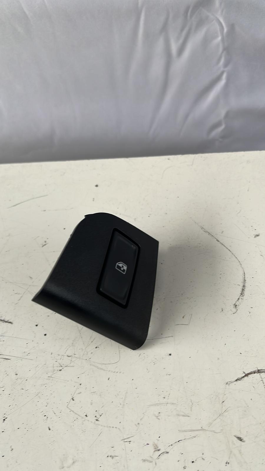 Pulsantiera Anteriore Destra SKODA Octavia S.Wagon 5° Serie (5E5) (16>20)