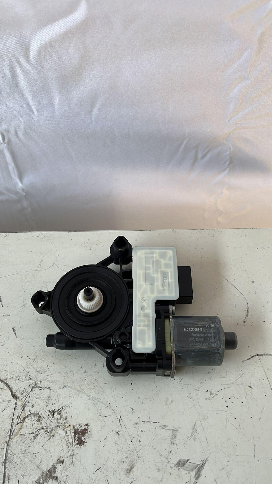 Motorino Alzavetro posteriore destra SKODA Octavia S.Wagon 5° Serie (5E5) (16>20)