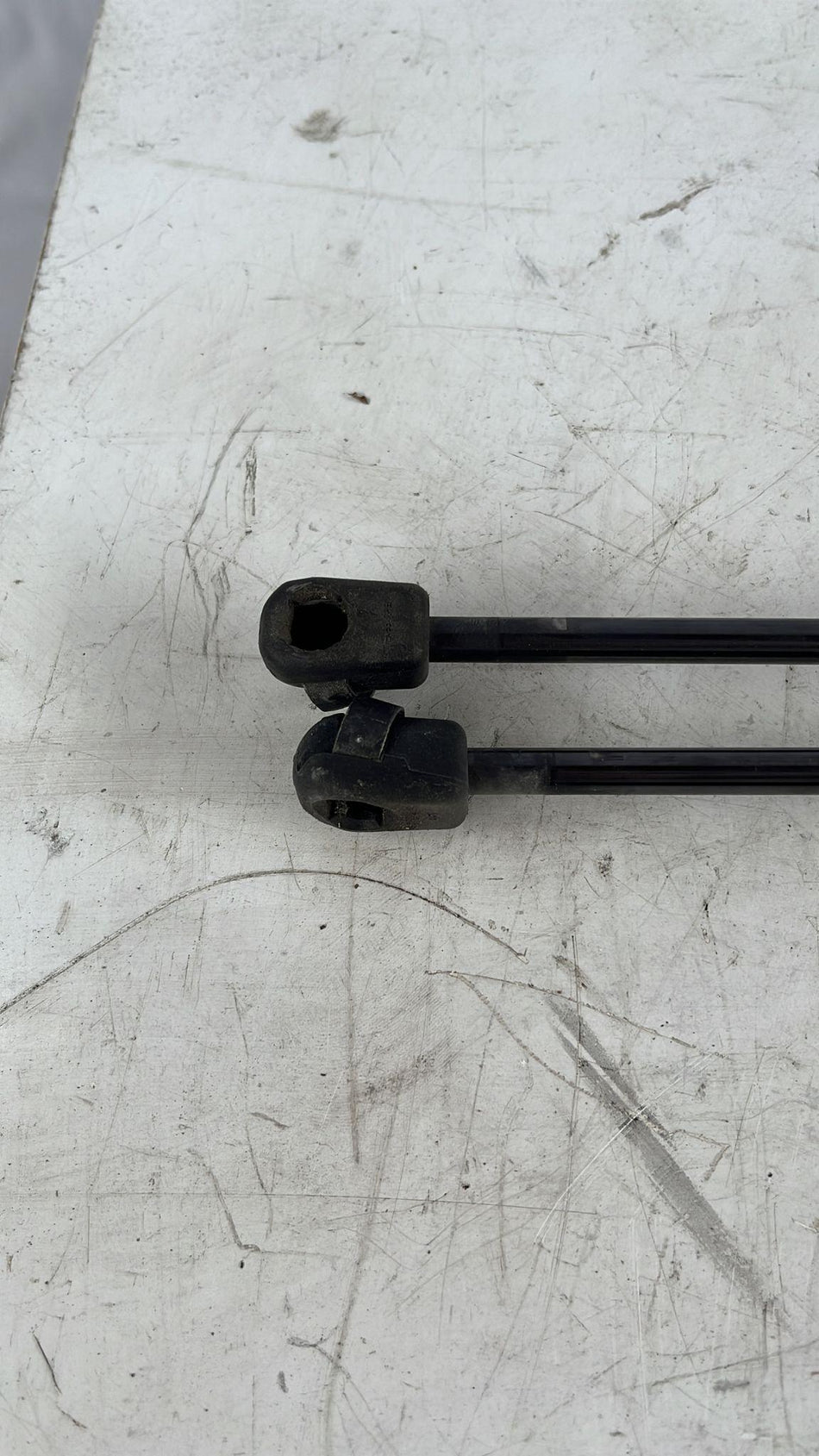 Pistoncini cofano Post. OPEL Corsa D 3P 2° Serie