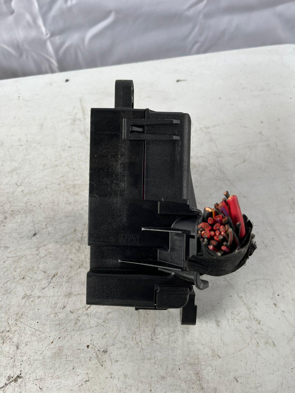 box contenitore porta fusibili VOLKSWAGEN Passat Variant 4° Serie