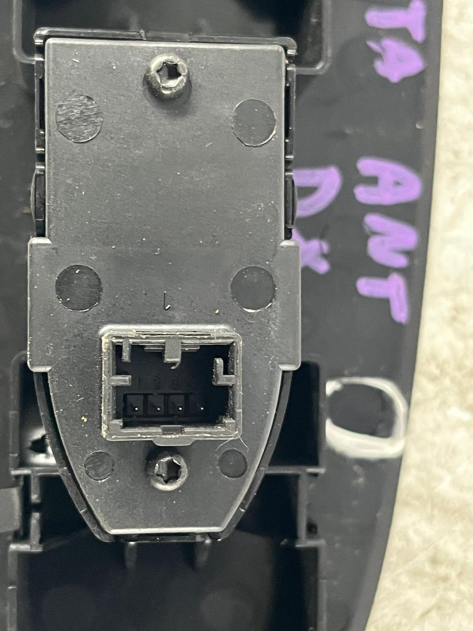 Pulsantiera Anteriore Destra ALFA ROMEO Giulietta Serie (940_) (10>13)