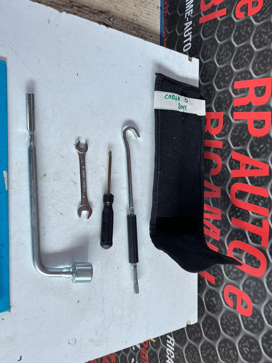 Chiave cric OPEL Corsa D 5P 2° Serie
