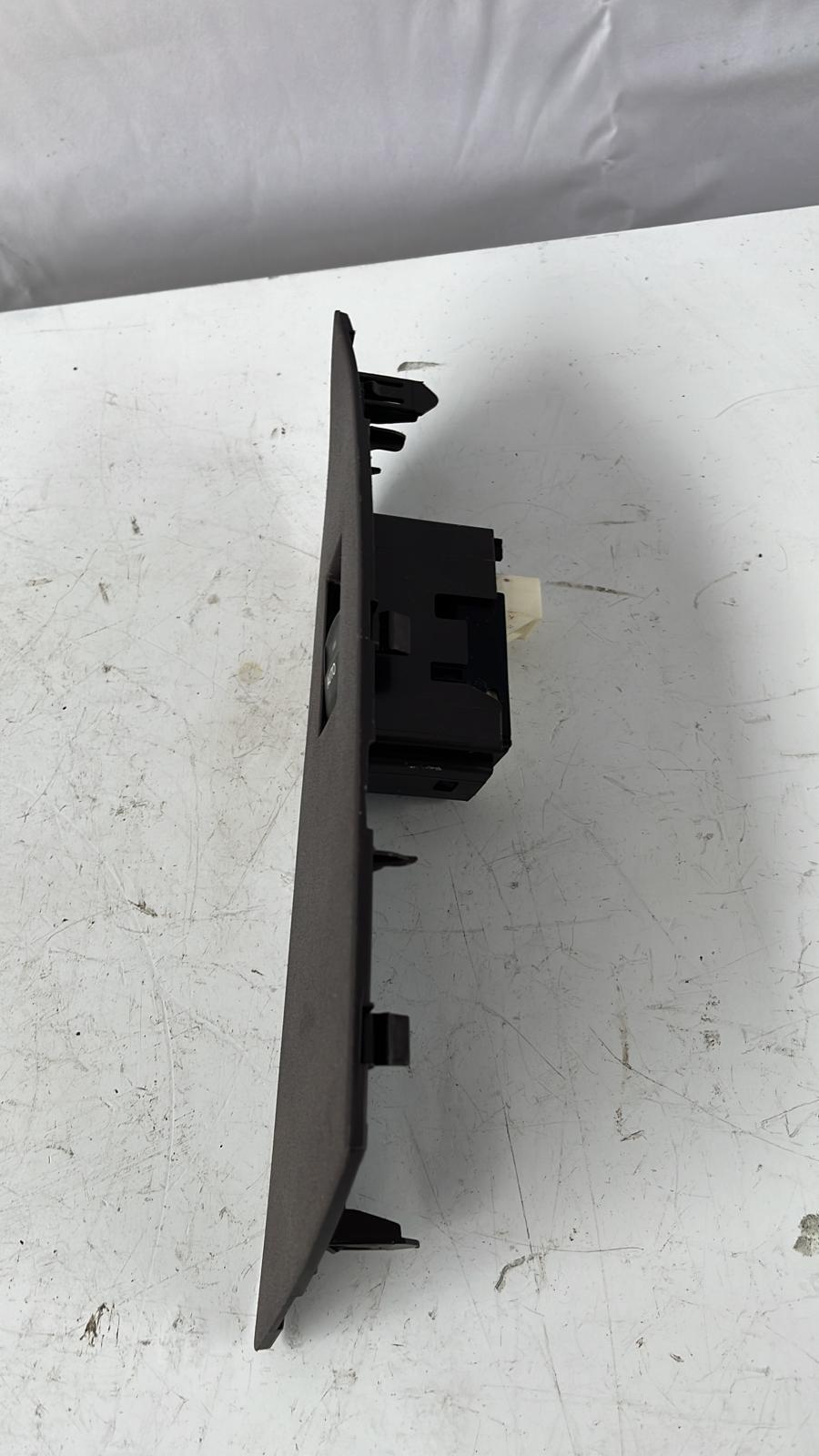 Pulsantiera Anteriore Destra TOYOTA IQ 1° Serie