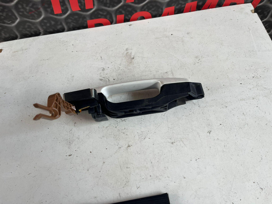 Maniglia esterna Posteriore Sinistra TOYOTA Auris Serie (E150) (07>12)