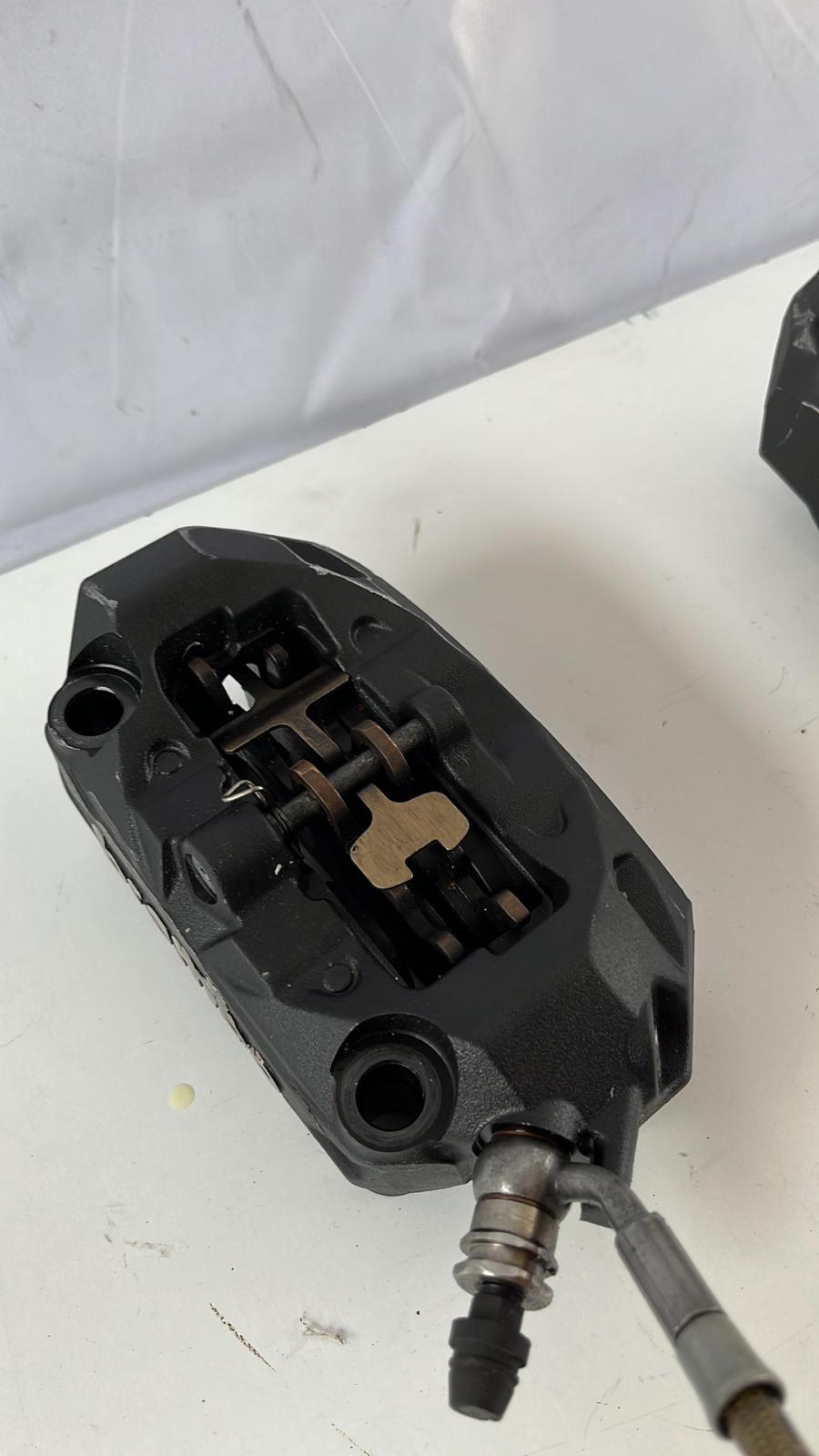 Coppia pinze freni anteriori BMW R 1200cc GS (13>16)