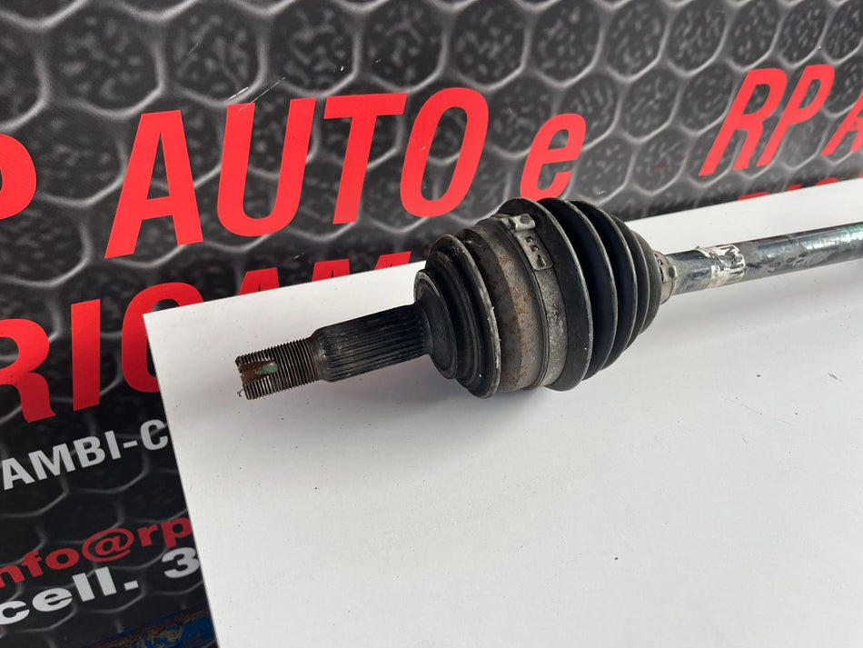 Semiasse anteriore destro TOYOTA Yaris Serie (14>16)