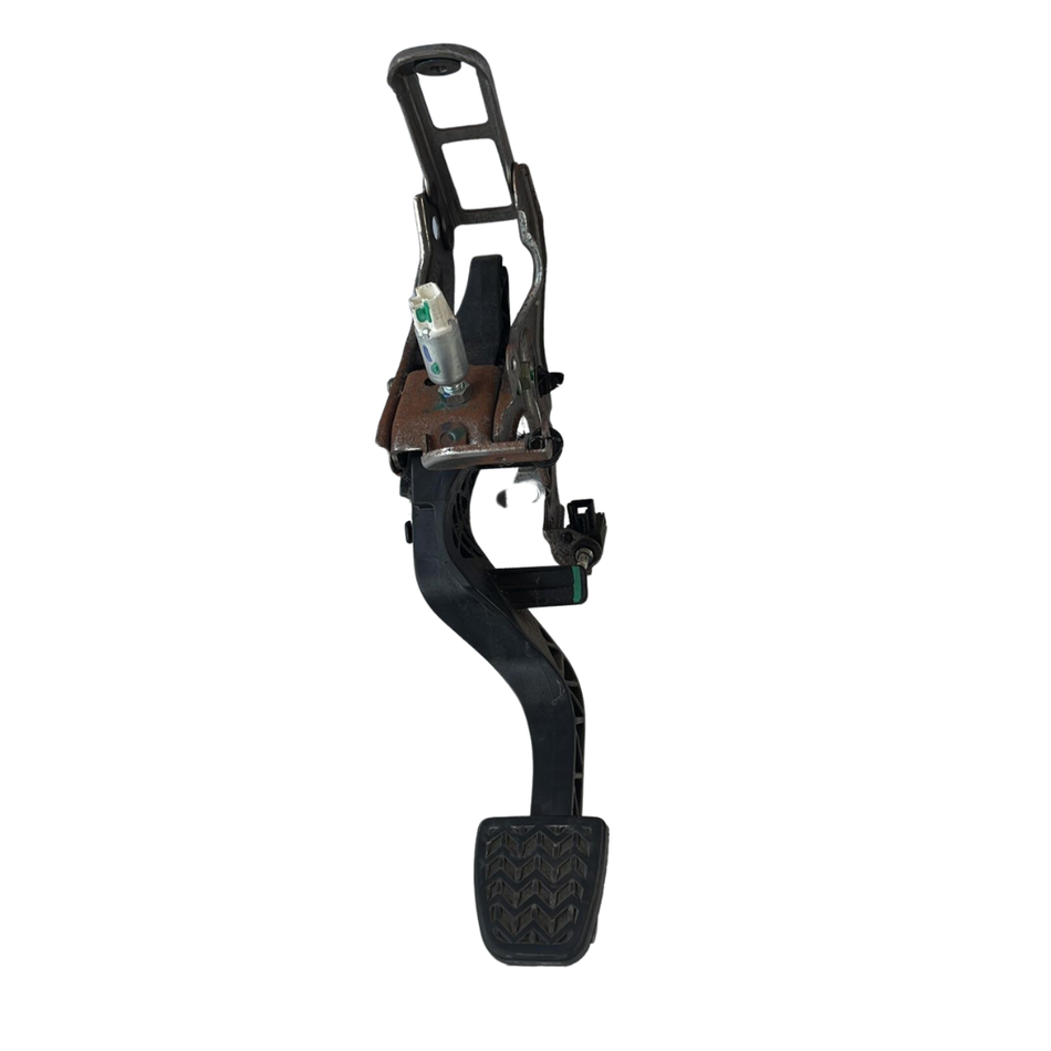 Pedale frizione TOYOTA Yaris Serie (14>16)
