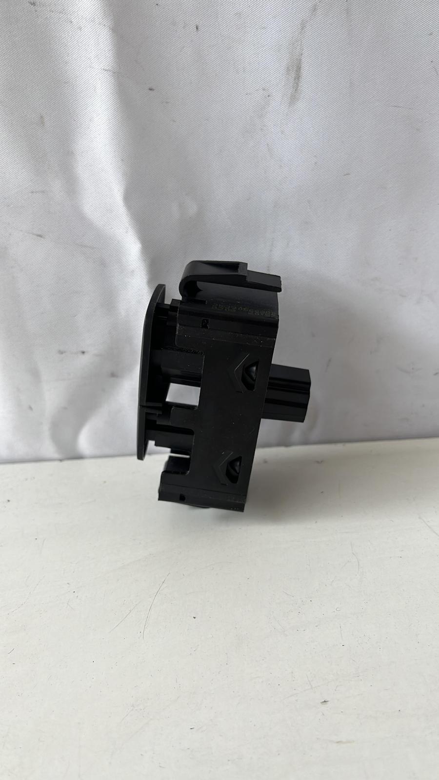 Pulsante luci di emergenza DACIA Sandero Serie STEPWAY