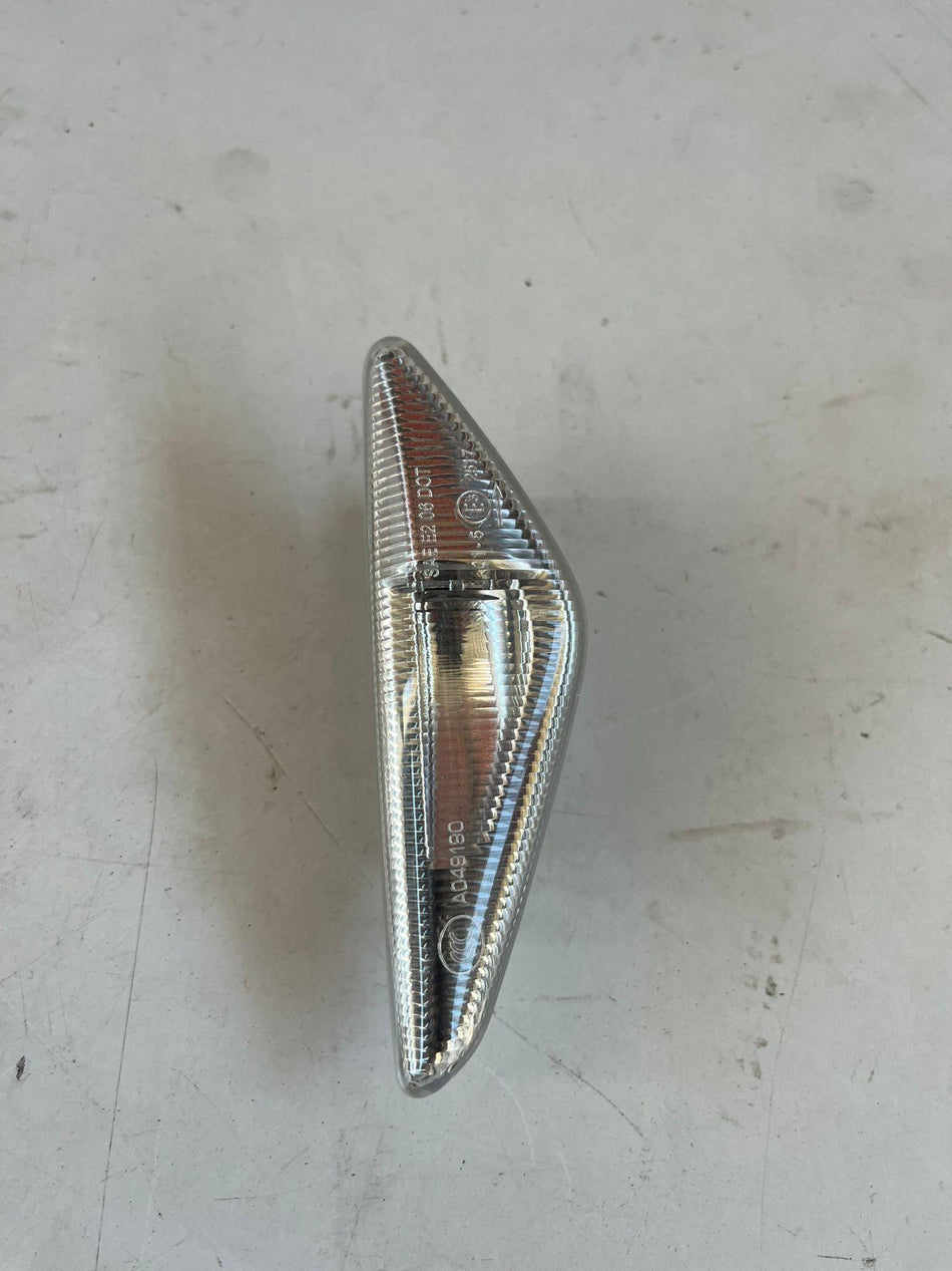 Freccia DX parafango BMW X3 2° Serie