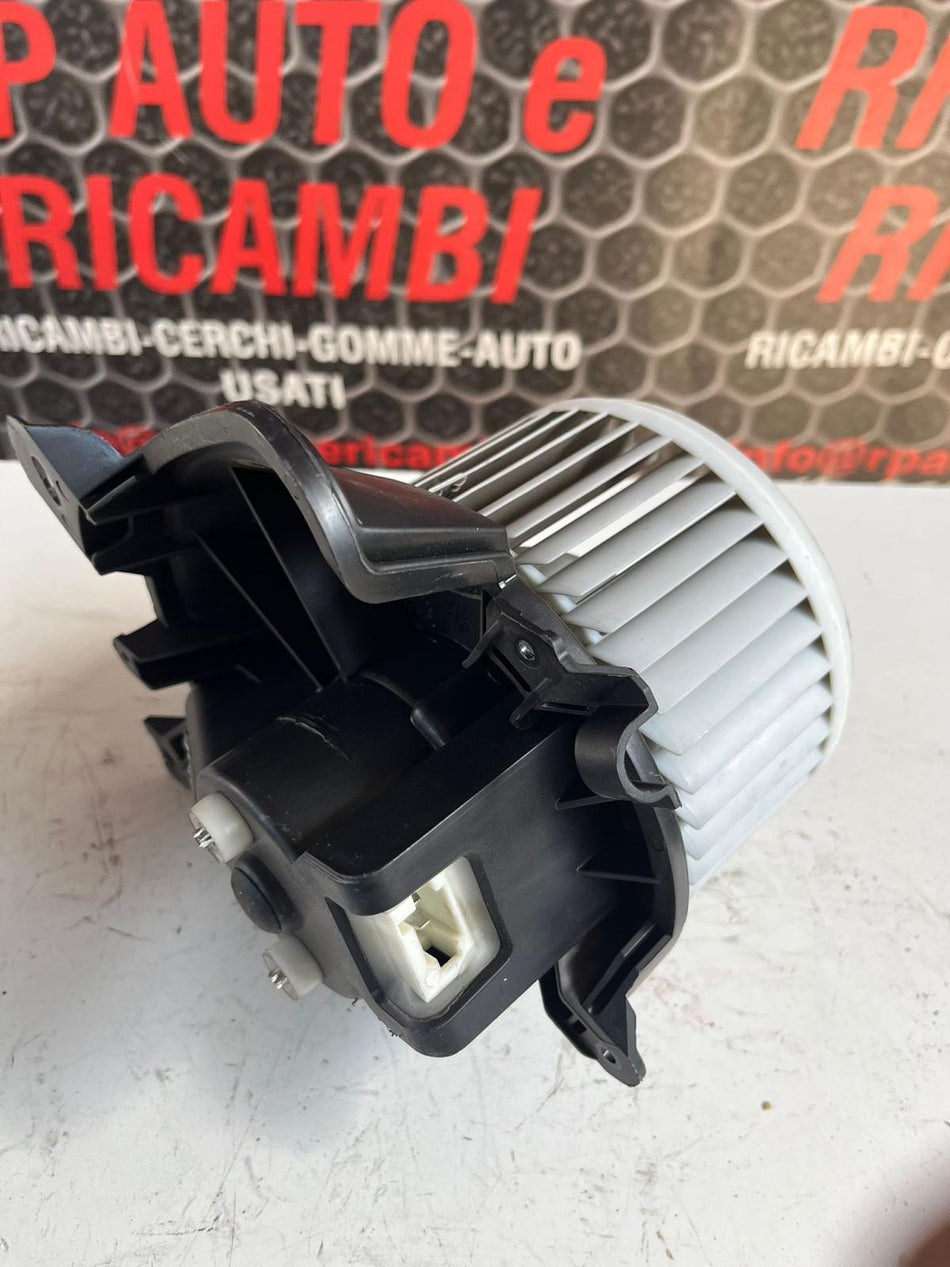 Ventola riscaldamento OPEL Corsa E 3° Serie