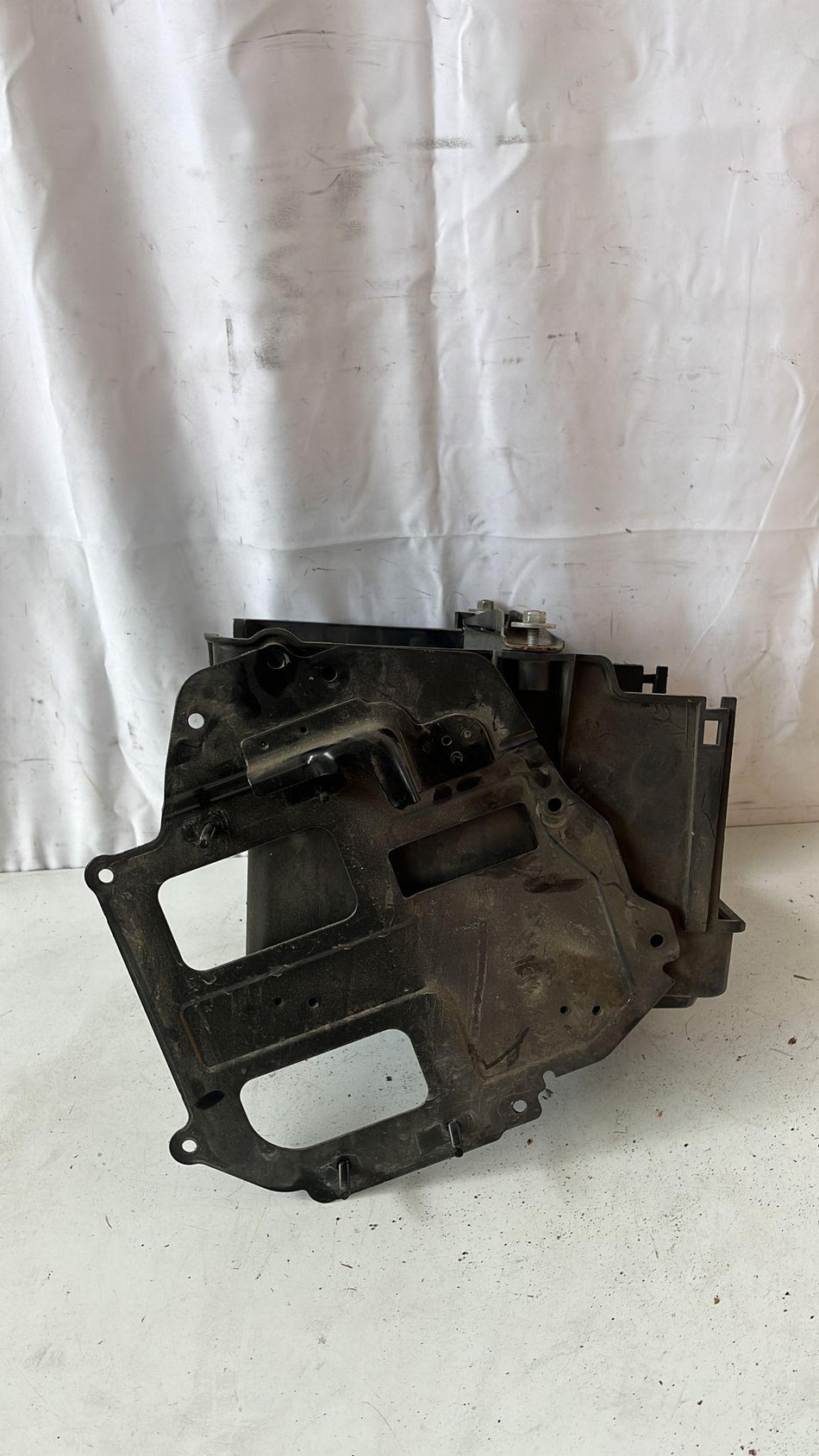 Alloggio Batteria FORD Fiesta 6° Serie