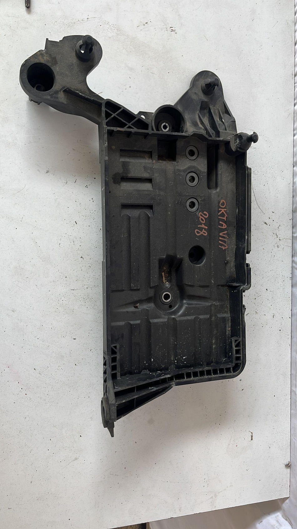 Alloggio Batteria SKODA Octavia Berlina 4° Serie