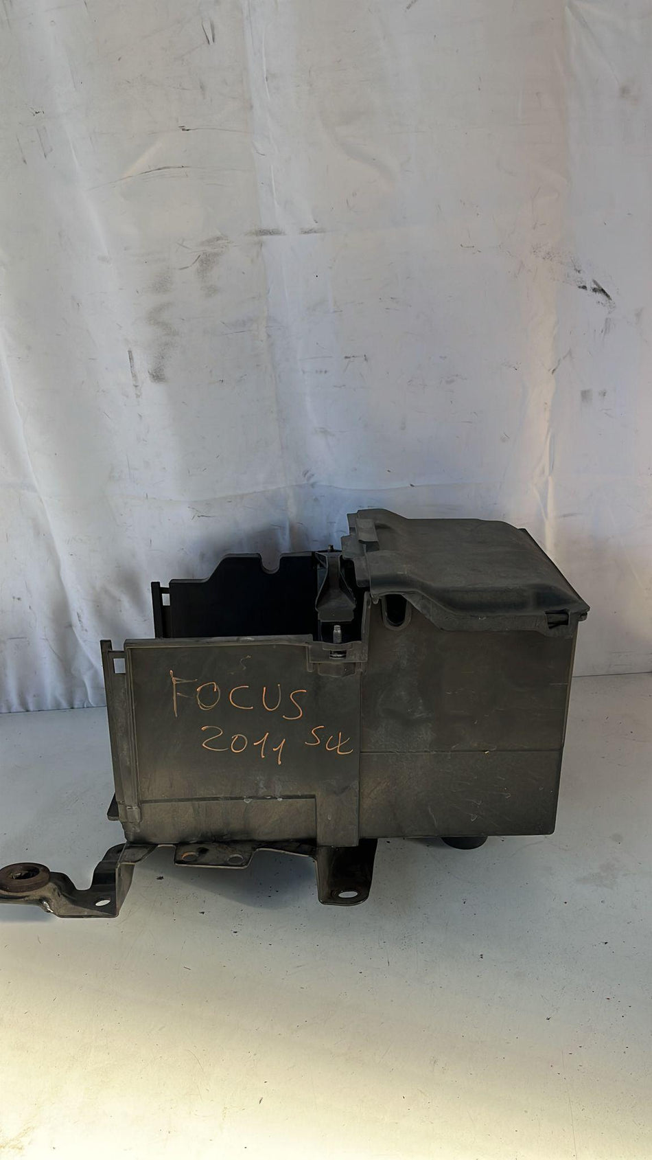 Alloggio Batteria FORD Focus S. Wagon 4° Serie