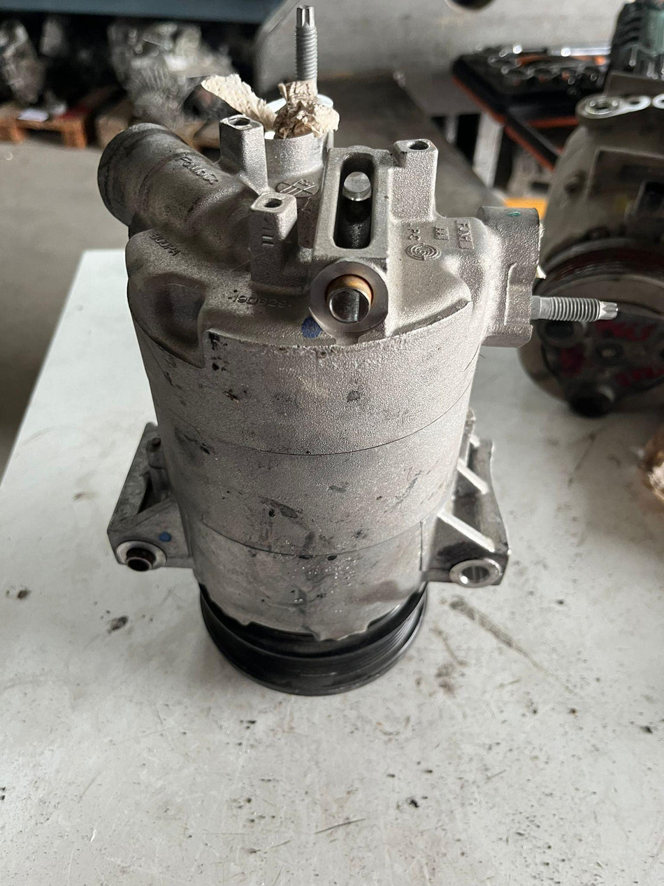 Compressore A/C FORD Fiesta 6° Serie