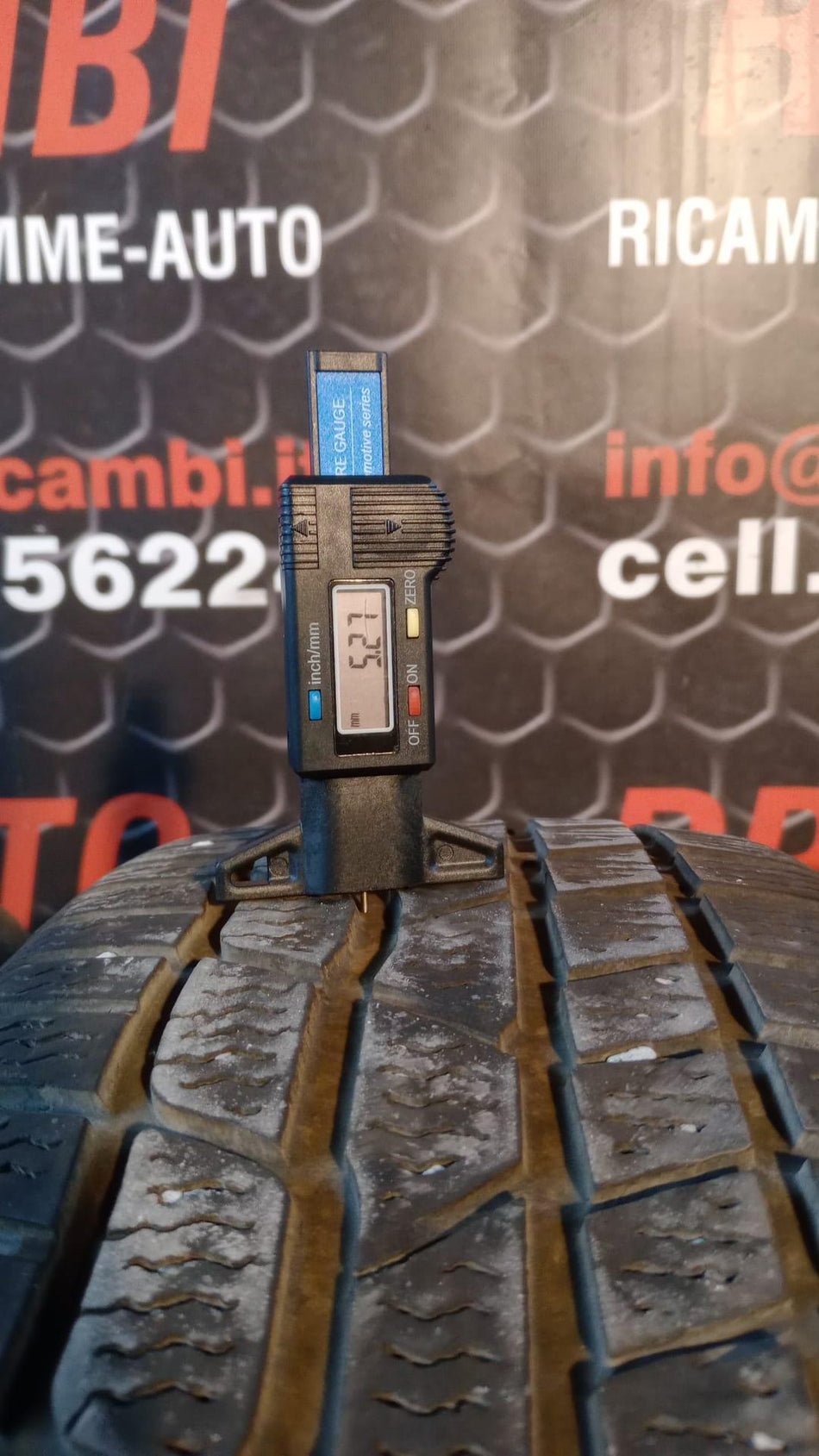 4 Gomme invernali usate CONTINENTAL 215/60 R16