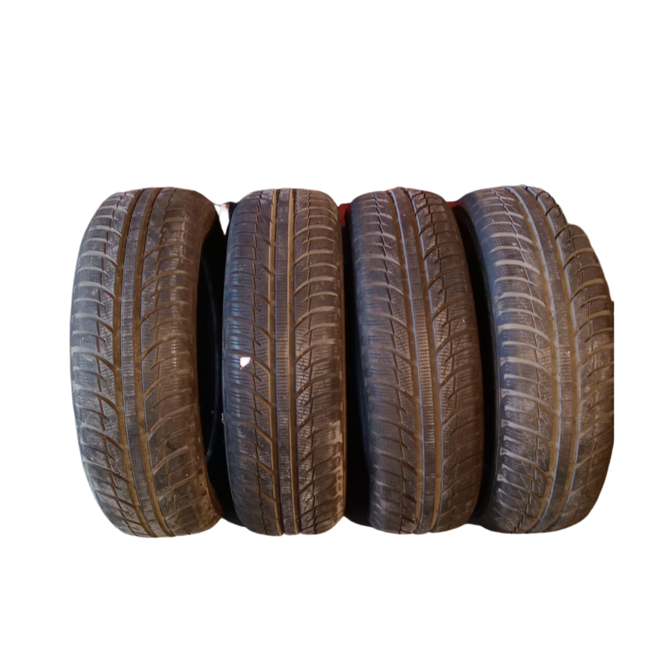 4 Gomme invernali usate TOYO 175/65 R15
