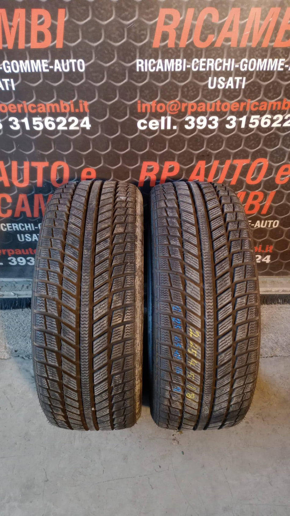 2 Gomme invernali usate SYRON 225/45 R18