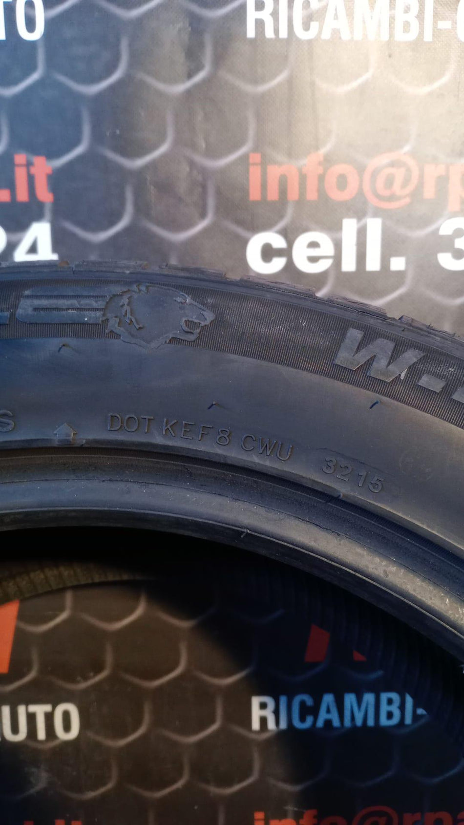 2 Gomme invernali usate MOMO 235/50 R18