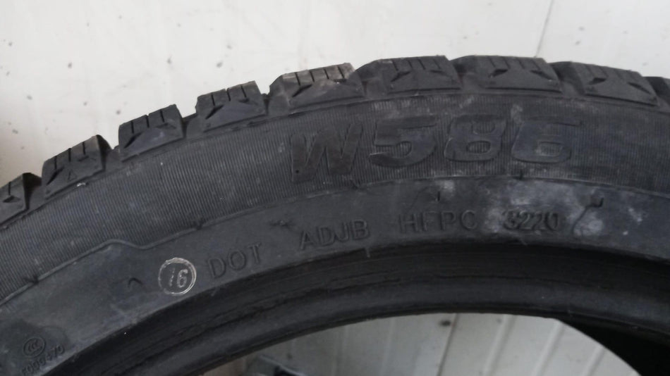 2 Gomme invernali usate OVATION 235/45 R18