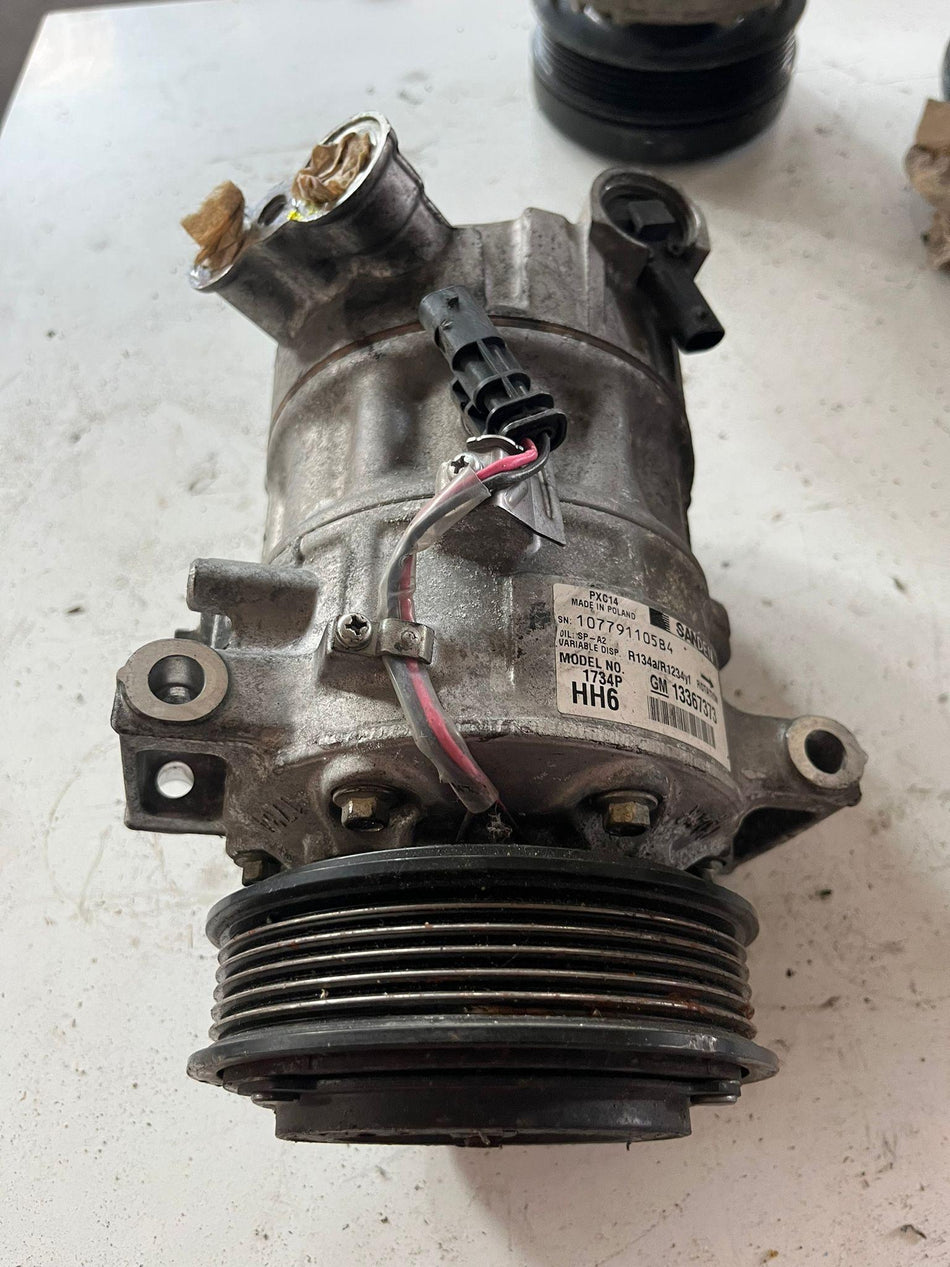 Compressore A/C OPEL Insignia Gran Sport (17>)
