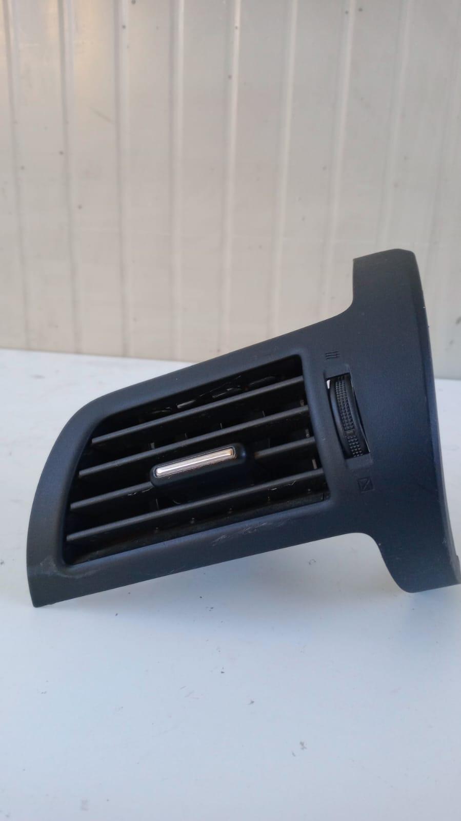 Bocchetta aria cruscotto DX TOYOTA IQ 1° Serie