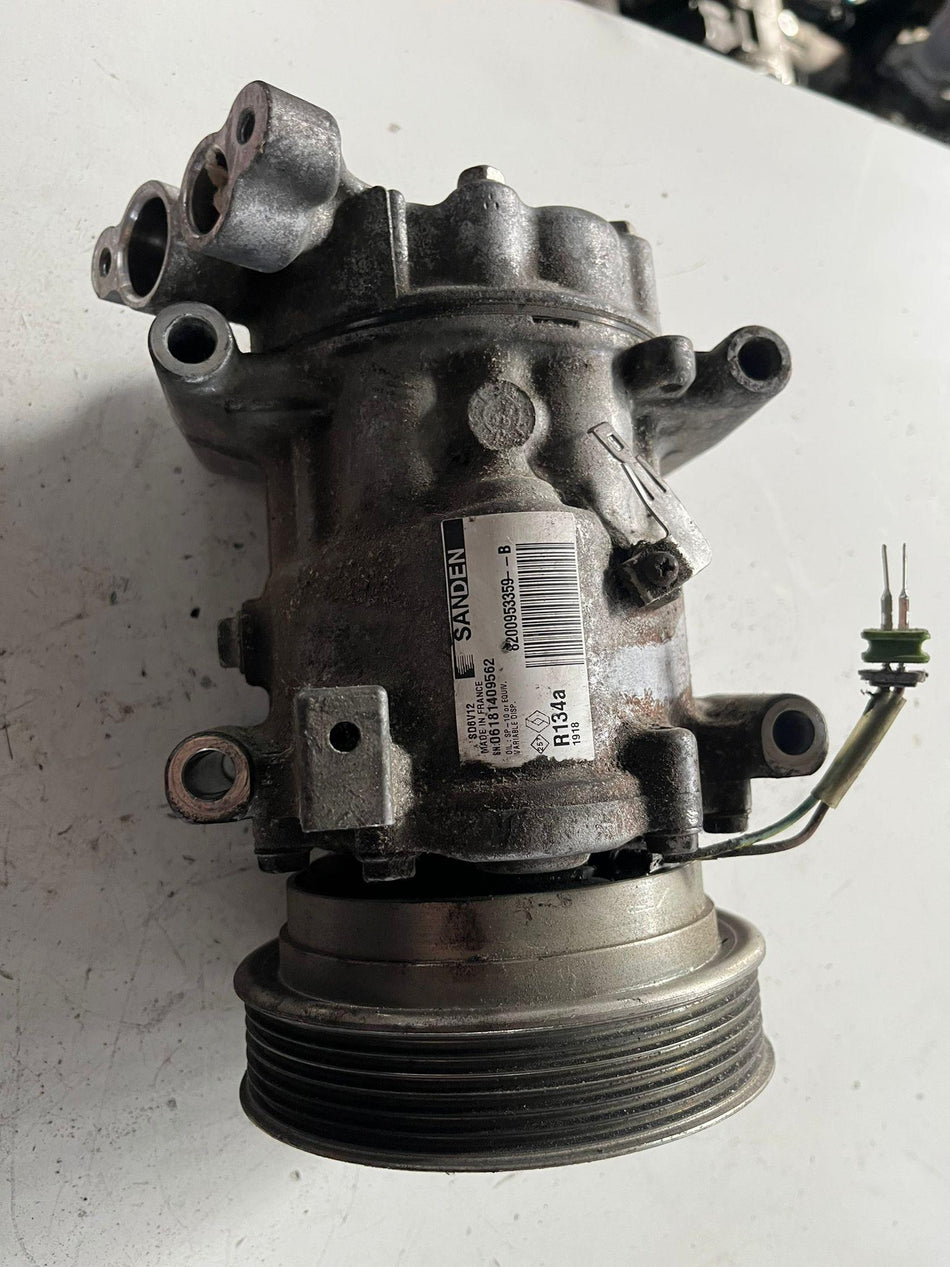 Compressore A/C RENAULT Clio IV Sporter (13>18)