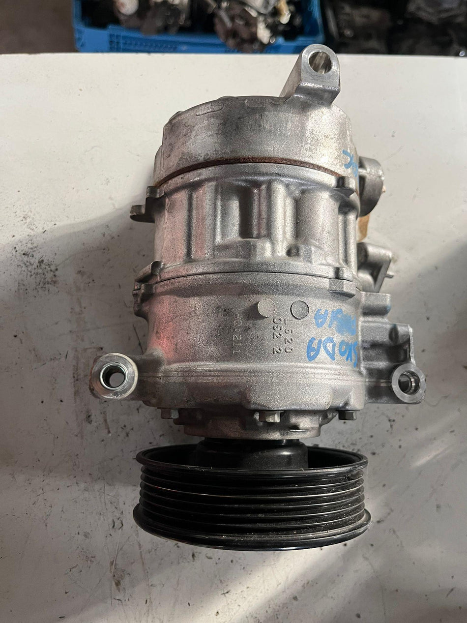 Compressore A/C VOLKSWAGEN Golf 7 Berlina (12>)