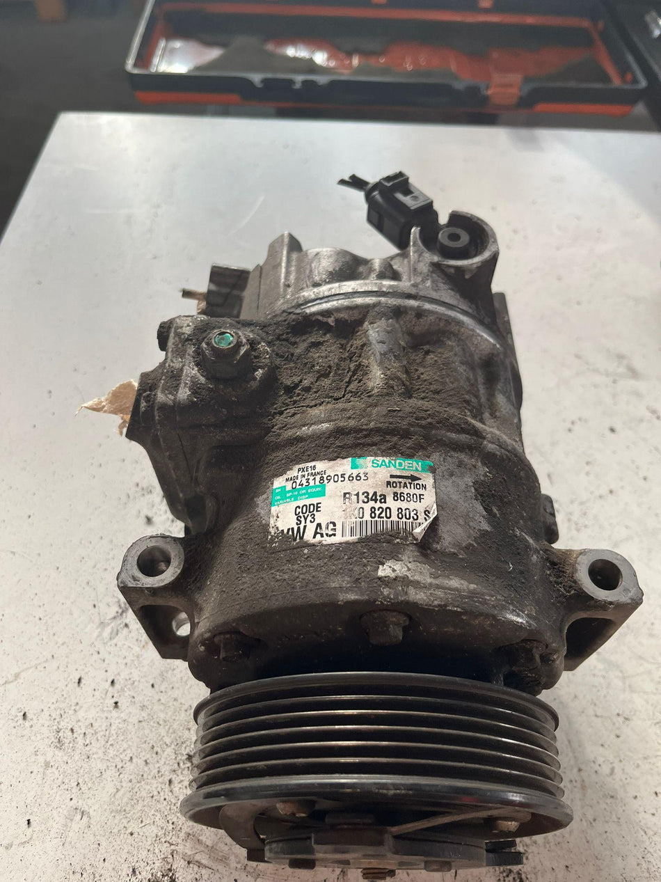 Compressore A/C VOLKSWAGEN Passat Variant 4° Serie