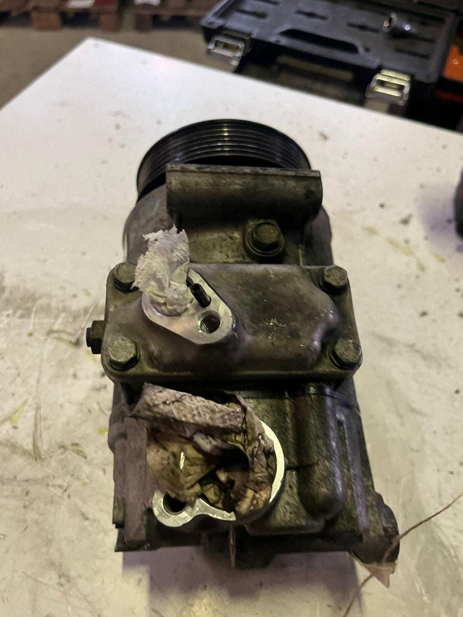 Compressore A/C VOLKSWAGEN Passat Berlina 4° Serie